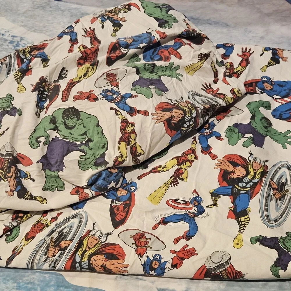 Pottery Barn Kids Marvel Comics Full Sheet Set Flat Fitted Hulk Captain America